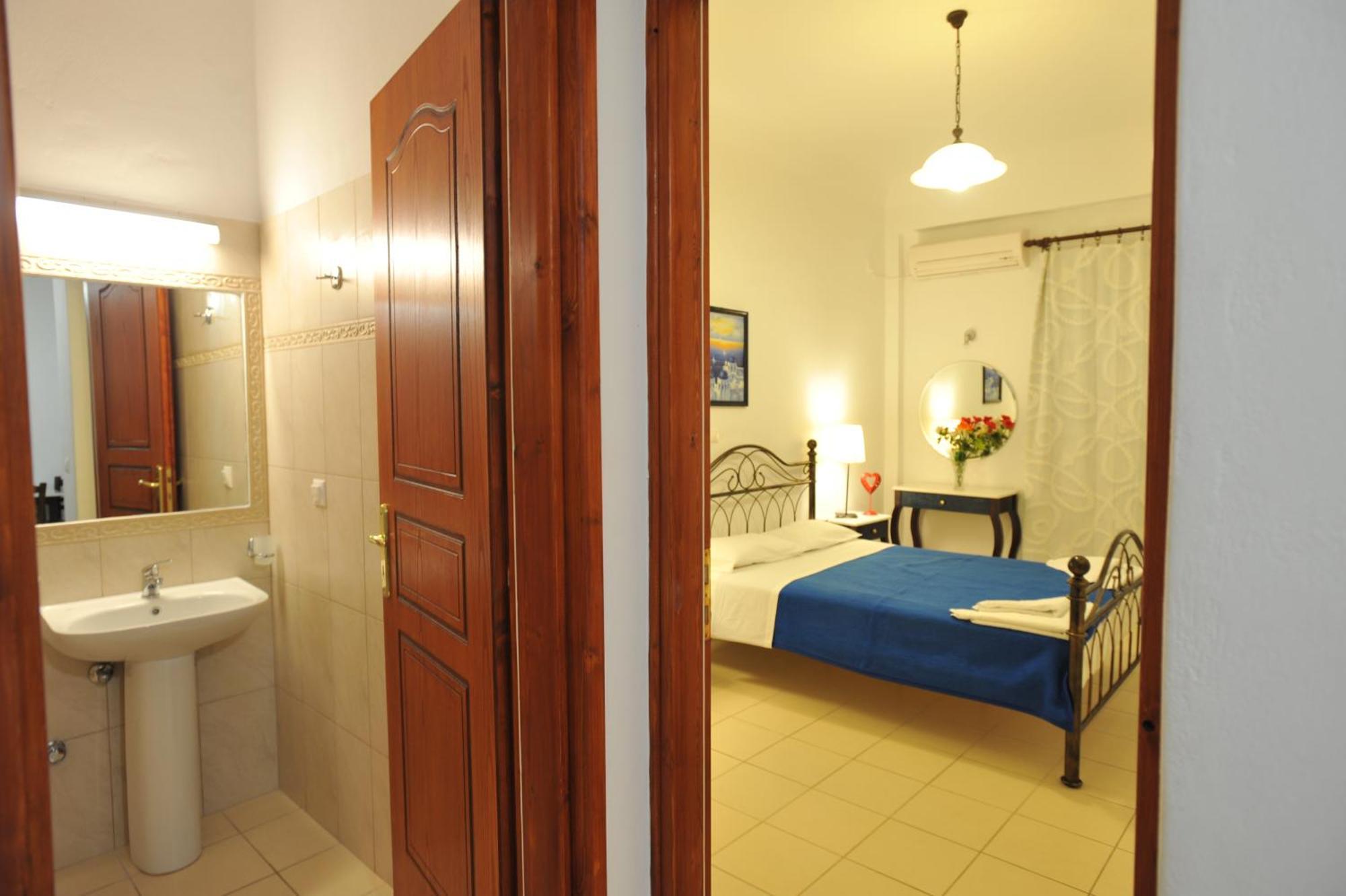 Sunflower Aparthotel Kamari  Bagian luar foto